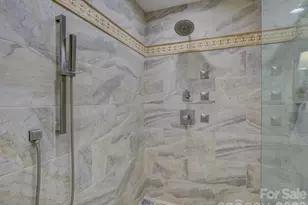 8905 Challis Hill Ln, Charlotte, NC 28226 - Photo 31