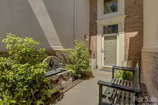 8905 Challis Hill Ln, Charlotte, NC 28226 - Photo 3