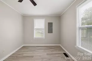 621 E A St, Newton, NC 28658 - Photo 25