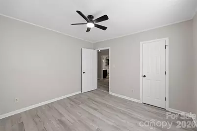 621 E A Street, Newton, NC 28658 - Photo 23