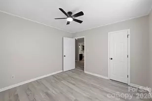 621 E A St, Newton, NC 28658 - Photo 23