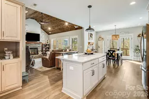 319 Morning Air Ln, Hendersonville, NC 28792 - Photo 15