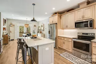 319 Morning Air Ln, Hendersonville, NC 28792 - Photo 17