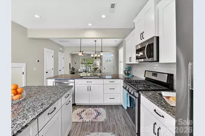 2718 Tranquil Oak Place, Charlotte, NC 28206 - Photo 13
