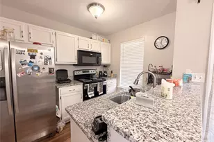 8212 Circle Tree Ln, Charlotte, NC 28277 - Photo 5