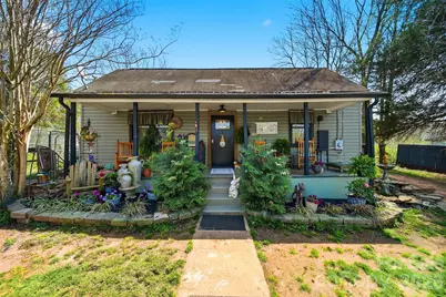 507 Oak Street SW, Lenoir, NC 28645 - Photo 1