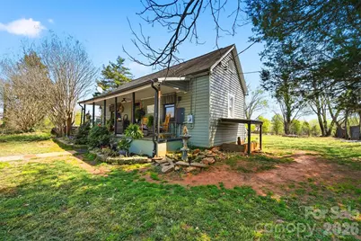 507 Oak Street SW, Lenoir, NC 28645 - Photo 1