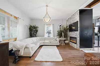 507 Oak Street SW, Lenoir, NC 28645 - Photo 3