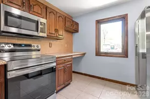 3104 Cove Loop Rd, Hendersonville, NC 28739 - Photo 17
