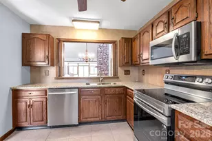 3104 Cove Loop Rd, Hendersonville, NC 28739 - Photo 17