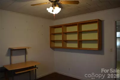 624 Broadway Street NW, Lenoir, NC 28645 - Photo 9