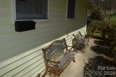 624 Broadway Street NW, Lenoir, NC 28645 - Photo 29