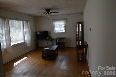 624 Broadway Street NW, Lenoir, NC 28645 - Photo 7