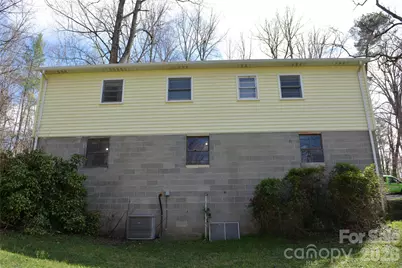 624 Broadway Street NW, Lenoir, NC 28645 - Photo 5