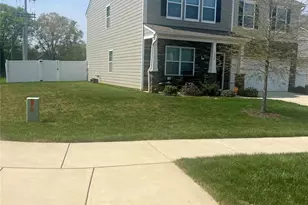 138 Cherry Birch St, Mooresville, NC 28117 - Photo 3