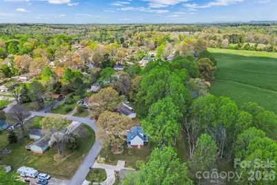 1548 Castell Lane, Hickory, NC 28601 - Photo 33