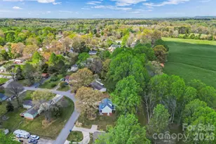 1548 Castell Ln, Hickory, NC 28601 - Photo 33