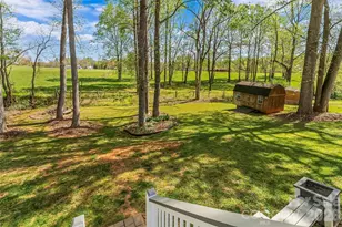 1548 Castell Ln, Hickory, NC 28601 - Photo 5