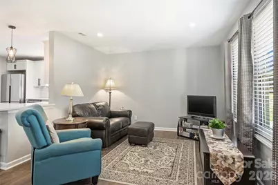 3724 Cobbleridge Drive, Charlotte, NC 28215 - Photo 7