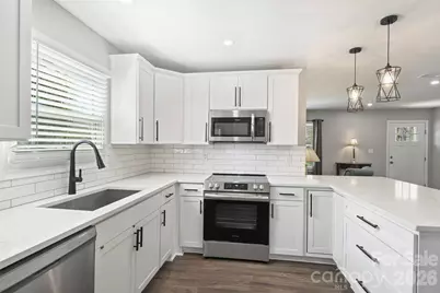 3724 Cobbleridge Drive, Charlotte, NC 28215 - Photo 19