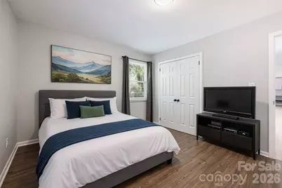 3724 Cobbleridge Drive, Charlotte, NC 28215 - Photo 31