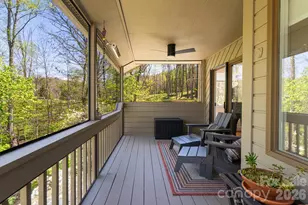 1002 Timber Ln, Asheville, NC 28804 - Photo 21
