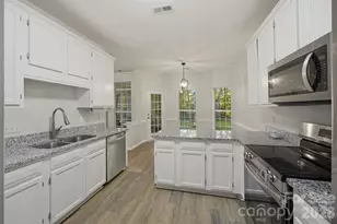 10008 Prosperity Point Ln, Charlotte, NC 28269 - Photo 21