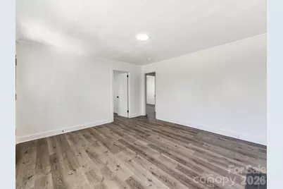 1717 W Davidson Avenue, Gastonia, NC 28052 - Photo 7