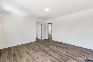 1717 W Davidson Ave, Gastonia, NC 28052 - Photo 7