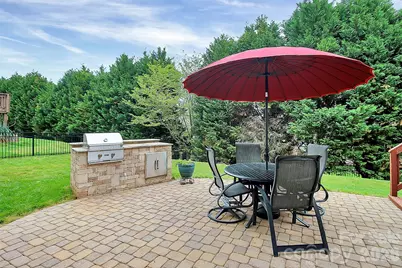 5033 El Molino Drive, Charlotte, NC 28214 - Photo 9