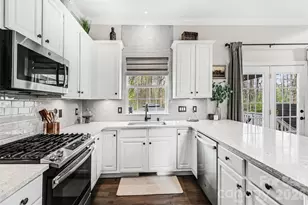 12329 Panthersville Dr, Charlotte, NC 28269 - Photo 17