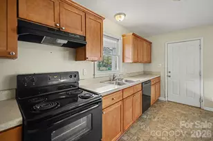 2528 Burkholder Rd, Charlotte, NC 28214 - Photo 9