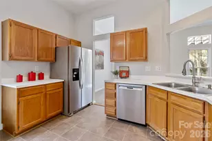 12100 Landing Green Dr, Charlotte, NC 28277 - Photo 11