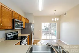 3412 Laurenhurst Ln, Charlotte, NC 28270 - Photo 11