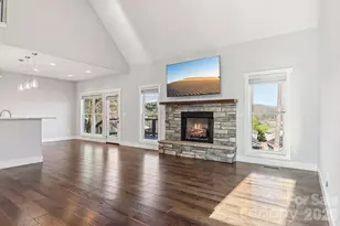 98 Hamilton Woods Ln, Etowah, NC 28729 - Photo 9