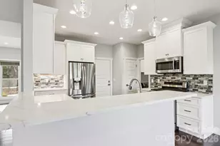 98 Hamilton Woods Ln, Etowah, NC 28729 - Photo 17