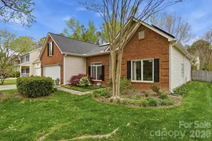 4027 Lannier Falls Ln, Charlotte, NC 28270 - Photo 3