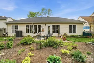 4027 Lannier Falls Ln, Charlotte, NC 28270 - Photo 29