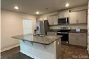 1071 Foxberry Ln, Maiden, NC 28650 - Photo 5