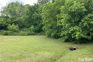 2303 Ryan Dr, Conover, NC 28613 - Photo 1