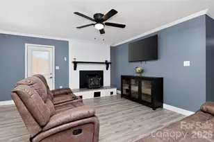 4019 Back Creek Church Rd, Charlotte, NC 28213 - Photo 9