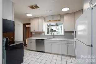 1221 Forestdale Dr, Salisbury, NC 28144 - Photo 9