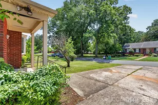1632 Madison Ave, Charlotte, NC 28216 - Photo 11