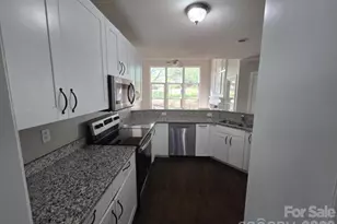 9011 Coleshire Ct, Charlotte, NC 28269 - Photo 7