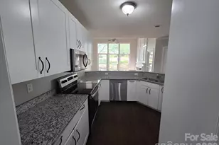 9011 Coleshire Ct, Charlotte, NC 28269 - Photo 7