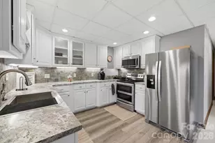 233 Lakeview Pl, Jefferson, NC 28640 - Photo 35