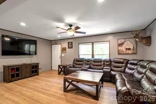 87 Horseback Ln, Marshall, NC 28753 - Photo 7