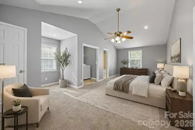 9300 Edgevale Drive, Charlotte, NC 28216 - Photo 7
