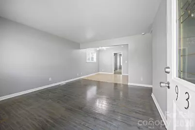 9300 Edgevale Drive, Charlotte, NC 28216 - Photo 3
