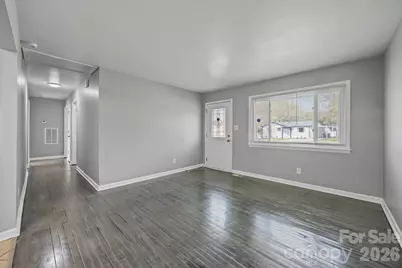 9300 Edgevale Drive, Charlotte, NC 28216 - Photo 3